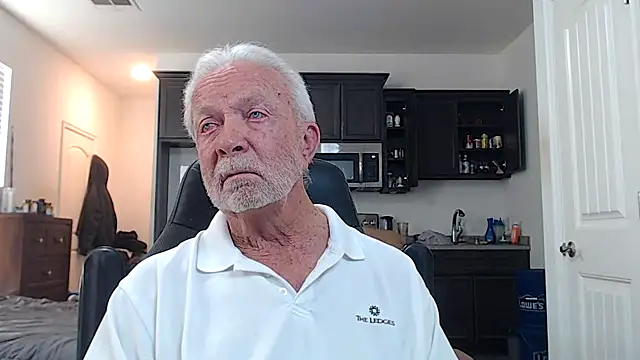 Snapshot of rockpoint69 chatting on 02/26/26, 11:26 rockpoint69 online show from 02/26/26, 11:26