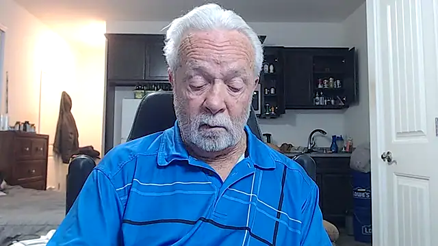 Snapshot of rockpoint69 chatting on 03/04/26, 01:17 rockpoint69 online show from 03/04/26, 01:17