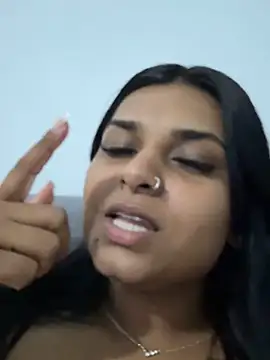 Snapshot of layla_amin chatting on 11/02/25, 01:52 layla amin online show from 11/02/25, 01:52