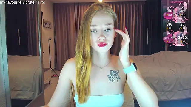 Hot Mia  online show from 11/06/25, 12:06