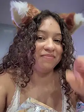 Snapshot of Shara_dreams chatting on 01/29/25, 01:58 Shara dreams online show from 01/29/25, 01:58