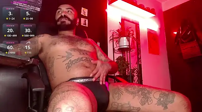 Snapshot of damian__darkside chatting on 03/13/25, 01:21 damian  darkside online show from 03/13/25, 01:21