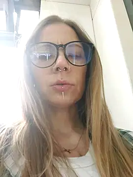 Snapshot of alexandra_zaryanova chatting on 07/20/26, 09:34 alexandra zaryanova online show from 07/20/26, 09:34