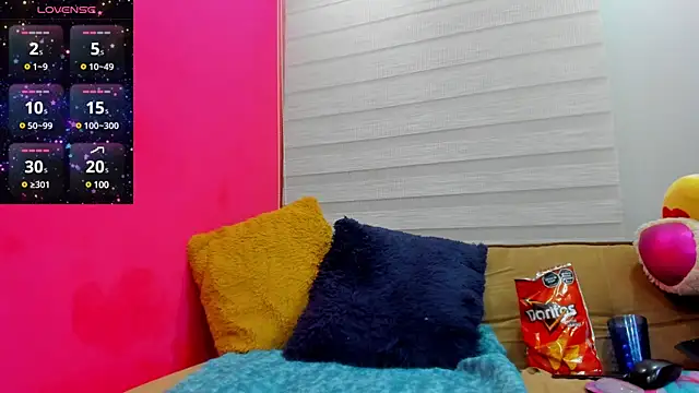 Snapshot of Pocahontas_d chatting on 02/10/25, 06:31 Pocahontas d online show from 02/10/25, 06:31