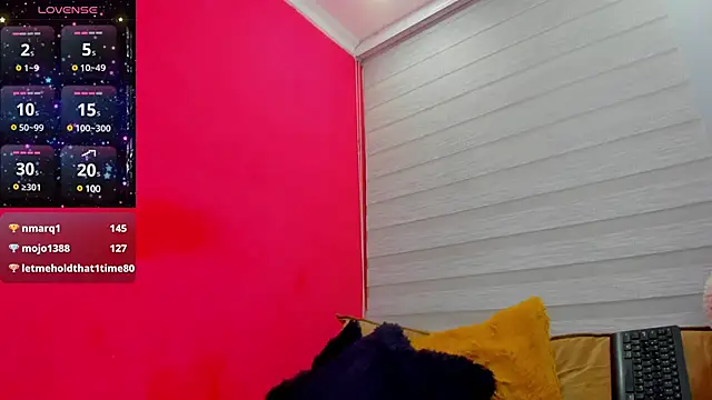 Snapshot of Pocahontas_d chatting on 02/27/25, 09:22 Pocahontas d online show from 02/27/25, 09:22