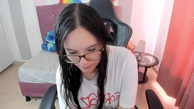 Snapshot of Wanda_sg chatting on 07/18/26, 03:38 Wanda sg online show from 07/18/26, 03:38