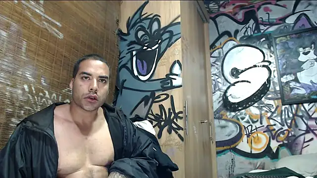 Snapshot of Justin_Frank chatting on 06/05/26, 11:32 Justin Frank online show from 06/05/26, 11:32