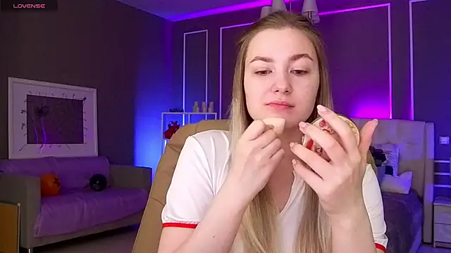 elinanortas online show from 10/30/25, 01:07