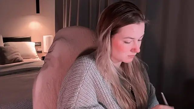 elinanortas online show from 11/29/25, 02:47