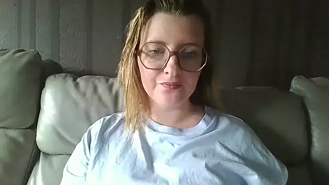 LiquidLeonie online show from 04/05/26, 10:12