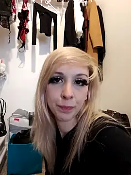 AmethystFoxx online show from 01/13/26, 06:13