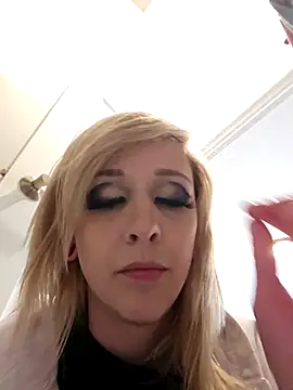 AmethystFoxx online show from 04/13/26, 06:35