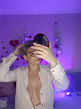 BellaBellaHot online show from 11/28/25, 11:24