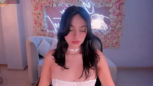 NaomiSainz online show from 02/18/25, 11:44