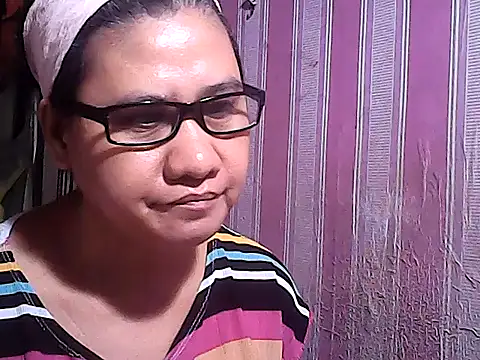 sweetsosie18 online show from 09/26/25, 02:59