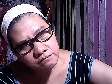 sweetsosie18 online show from 09/27/25, 03:11