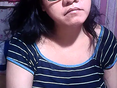 sweetsosie18 online show from 11/21/25, 06:28