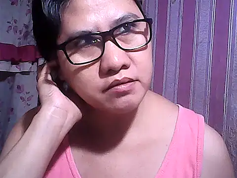 sweetsosie18 online show from 11/24/25, 11:59