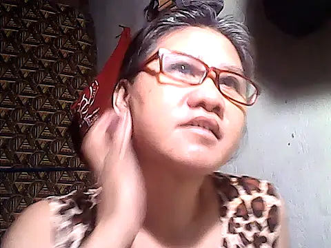 sweetsosie18 online show from 05/17/26, 04:58