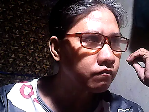 Snapshot of sweetsosie18 chatting on 07/17/26, 04:19 sweetsosie18 online show from 07/17/26, 04:19