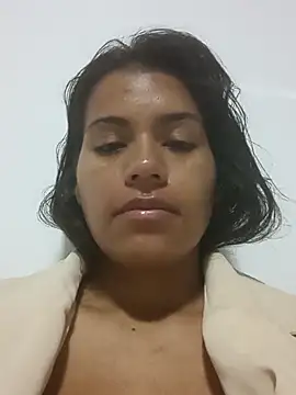 roxanamariahills  online show from 04/27/26, 03:32