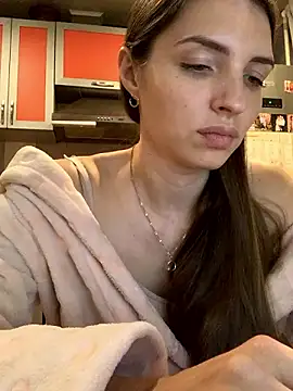 Snapshot of SeducingYoghourt chatting on 12/08/24, 04:28 SeducingYoghourt online show from 12/08/24, 04:28