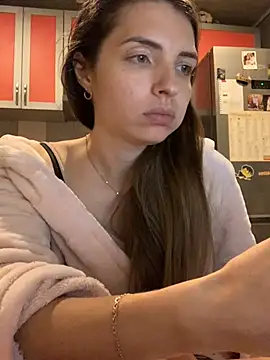 Snapshot of SeducingYoghourt chatting on 12/16/24, 04:27 SeducingYoghourt online show from 12/16/24, 04:27