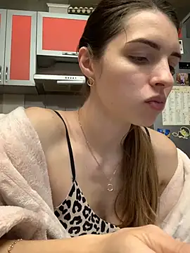 Snapshot of SeducingYoghourt chatting on 01/06/25, 02:47 SeducingYoghourt online show from 01/06/25, 02:47