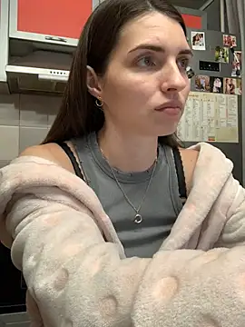 Snapshot of SeducingYoghourt chatting on 01/13/25, 04:08 SeducingYoghourt online show from 01/13/25, 04:08