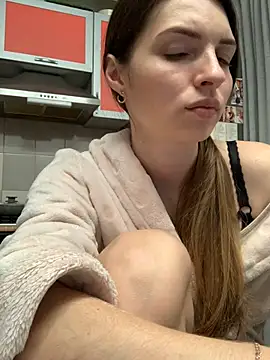 Snapshot of SeducingYoghourt chatting on 01/28/25, 04:19 SeducingYoghourt online show from 01/28/25, 04:19