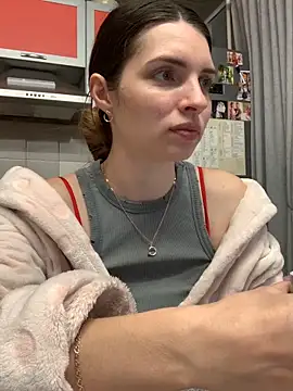 Snapshot of SeducingYoghourt chatting on 02/23/25, 03:29 SeducingYoghourt online show from 02/23/25, 03:29