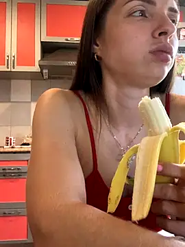 Snapshot of SeducingYoghourt chatting on 09/15/25, 03:01 SeducingYoghourt online show from 09/15/25, 03:01