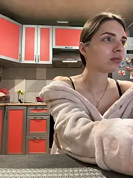 Snapshot of SeducingYoghourt chatting on 11/08/25, 03:45 SeducingYoghourt online show from 11/08/25, 03:45