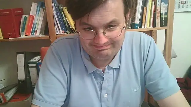 Snapshot of makau1 chatting on 04/21/26, 08:01 makau1 online show from 04/21/26, 08:01