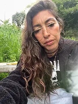 amanilouve online show from 04/12/26, 09:36