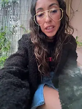 amanilouve online show from 04/19/26, 06:10