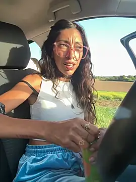 amanilouve online show from 04/24/26, 05:26