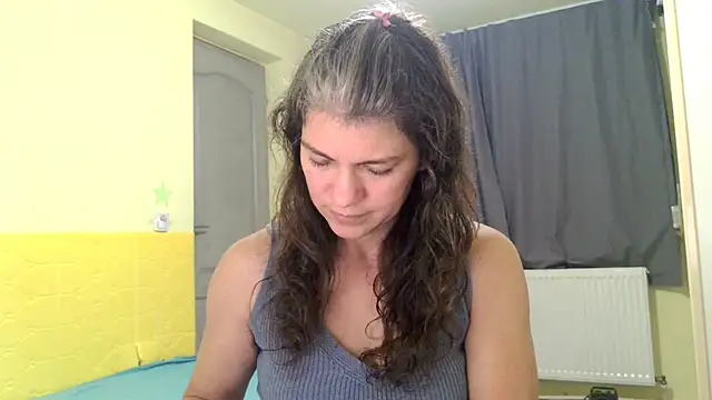 Snapshot of MercyLove chatting on 10/24/25, 03:19 MercyLove online show from 10/24/25, 03:19