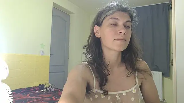 Snapshot of MercyLove chatting on 12/21/25, 04:58 MercyLove online show from 12/21/25, 04:58