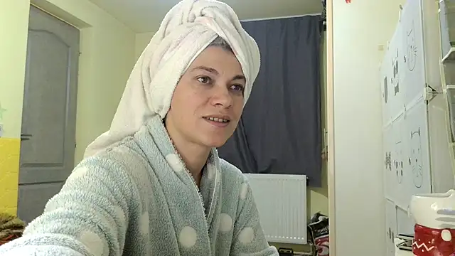 Snapshot of MercyLove chatting on 02/19/26, 05:53 MercyLove online show from 02/19/26, 05:53