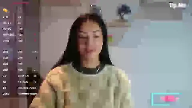 Snapshot of MadisonCambel chatting on 12/05/24, 12:55 MadisonCambel online show from 12/05/24, 12:55