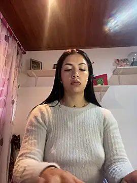 Snapshot of MadisonCambel chatting on 01/10/25, 03:58 MadisonCambel online show from 01/10/25, 03:58