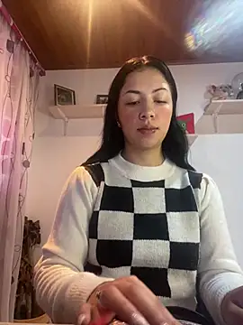 Snapshot of MadisonCambel chatting on 01/15/25, 01:09 MadisonCambel online show from 01/15/25, 01:09