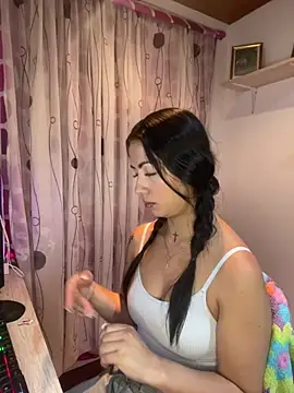 Snapshot of MadisonCambel chatting on 02/21/25, 01:22 MadisonCambel online show from 02/21/25, 01:22