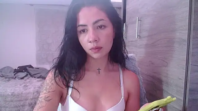 Snapshot of MadisonCambel chatting on 04/30/26, 09:30 MadisonCambel online show from 04/30/26, 09:30