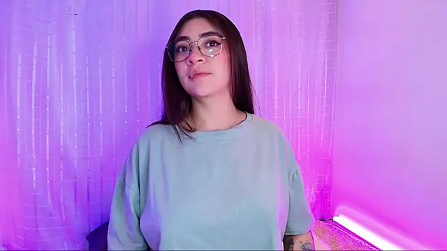 Snapshot of Samii_Evans chatting on 12/13/24, 04:54 Samii Evans online show from 12/13/24, 04:54