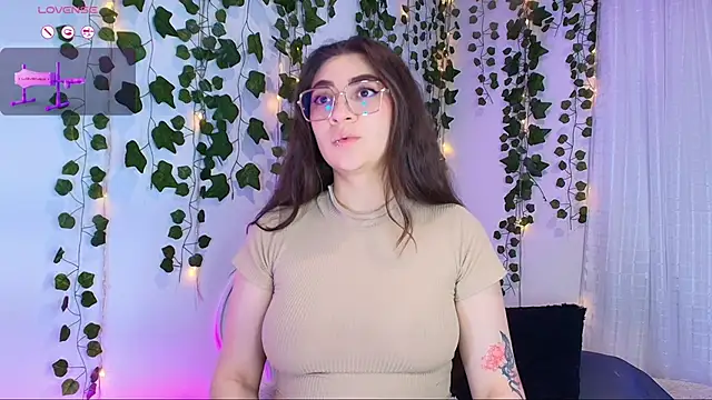 Snapshot of Samii_Evans chatting on 10/11/25, 06:12 Samii Evans online show from 10/11/25, 06:12