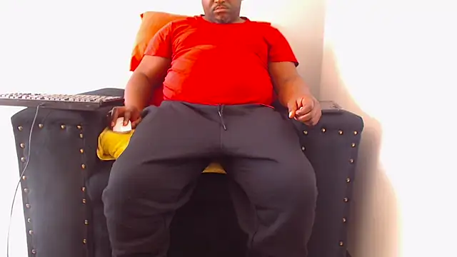 Snapshot of zuluboyxx chatting on 06/22/26, 08:55 zuluboyxx online show from 06/22/26, 08:55