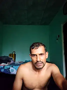 Snapshot of wasaa083 chatting on 10/08/25, 12:52 wasaa083 online show from 10/08/25, 12:52