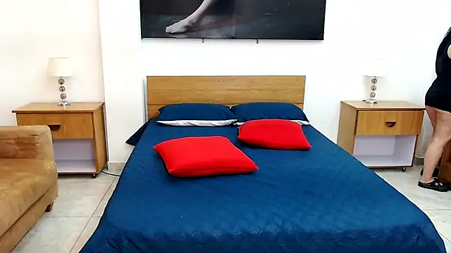 MaloryAndLuna online show from 10/02/25, 12:01